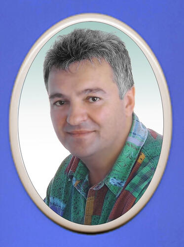 Fotografia kolor ceramika pan białe tło okrągła ramka